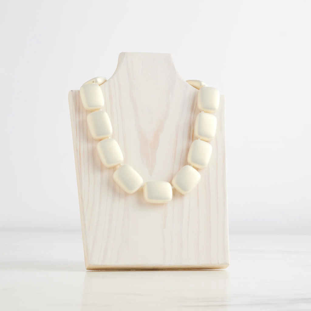 New Hot Girls Pearls White Chicklet Cooling Necklace