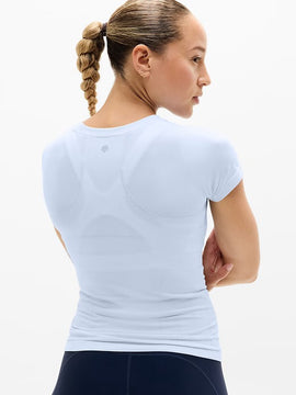 New Athleta Momentum Seamless Top - Gossamer Size M MSP$59 - 0