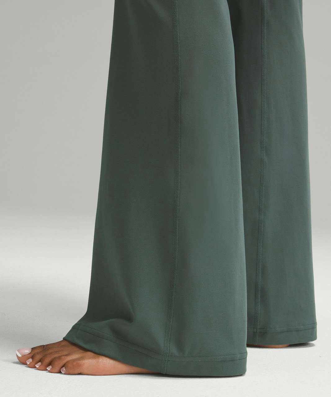New Lululemon Groove Super-High-Rise Flared Pant Nulu Size 4 MSP$118 New Lululemon Groove Super-High-Rise Flared Pant Nulu Size 4 MSP$118