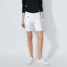 New Daily Sports White Magic Golf Shorts Size 4 MSP$136